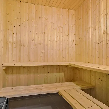Stunning In With Sauna Feriehus Løkken