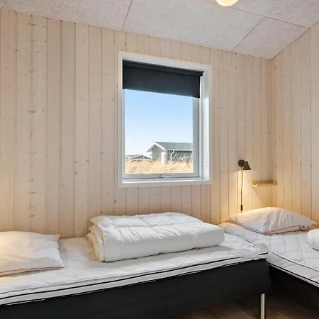 Stunning In With Sauna Feriehus *